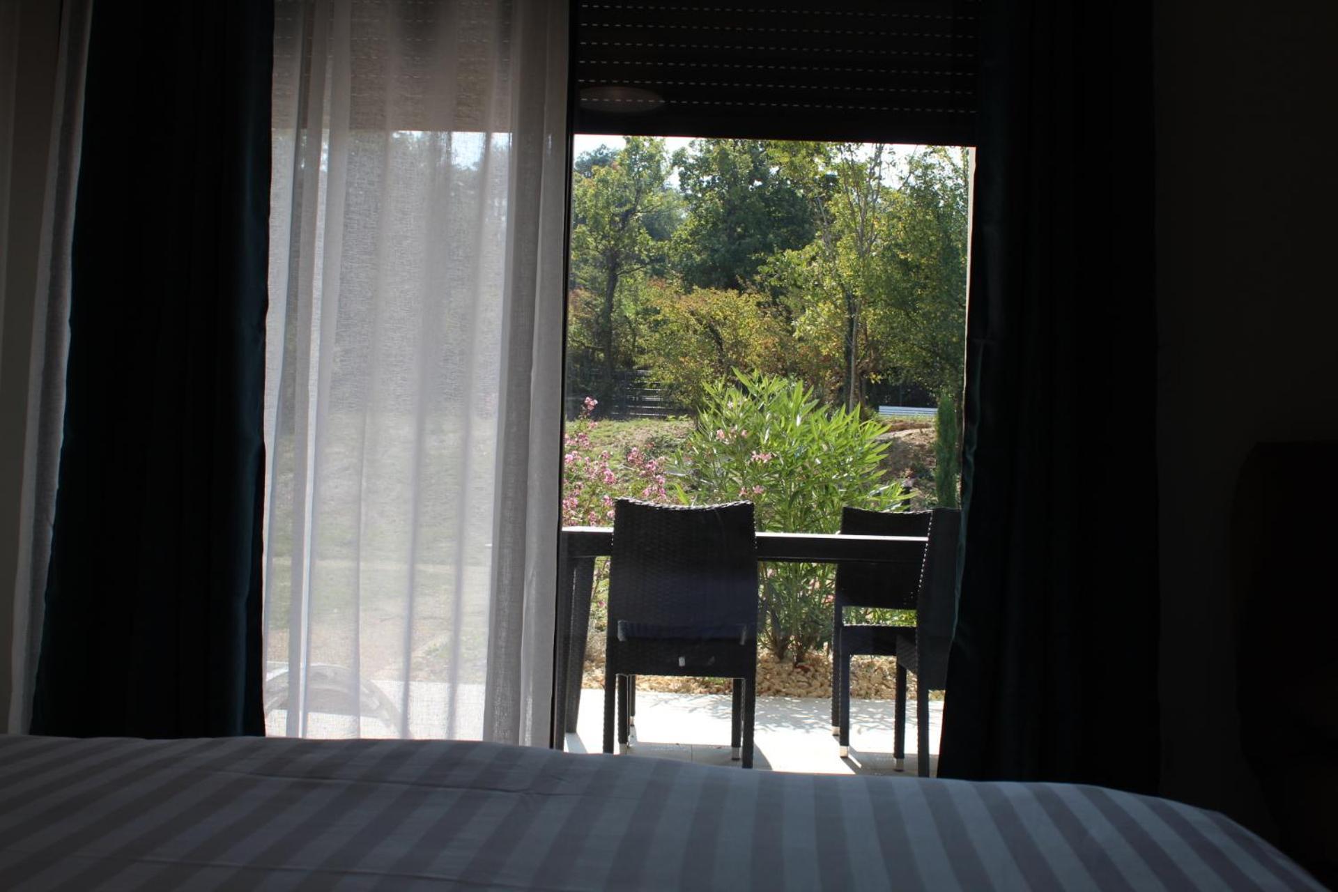 Aparthotel Le Logis de Bérianne Les Tourrettes Exterior foto
